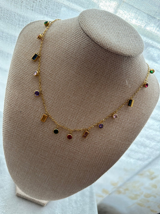 Mi esencia en colores necklace