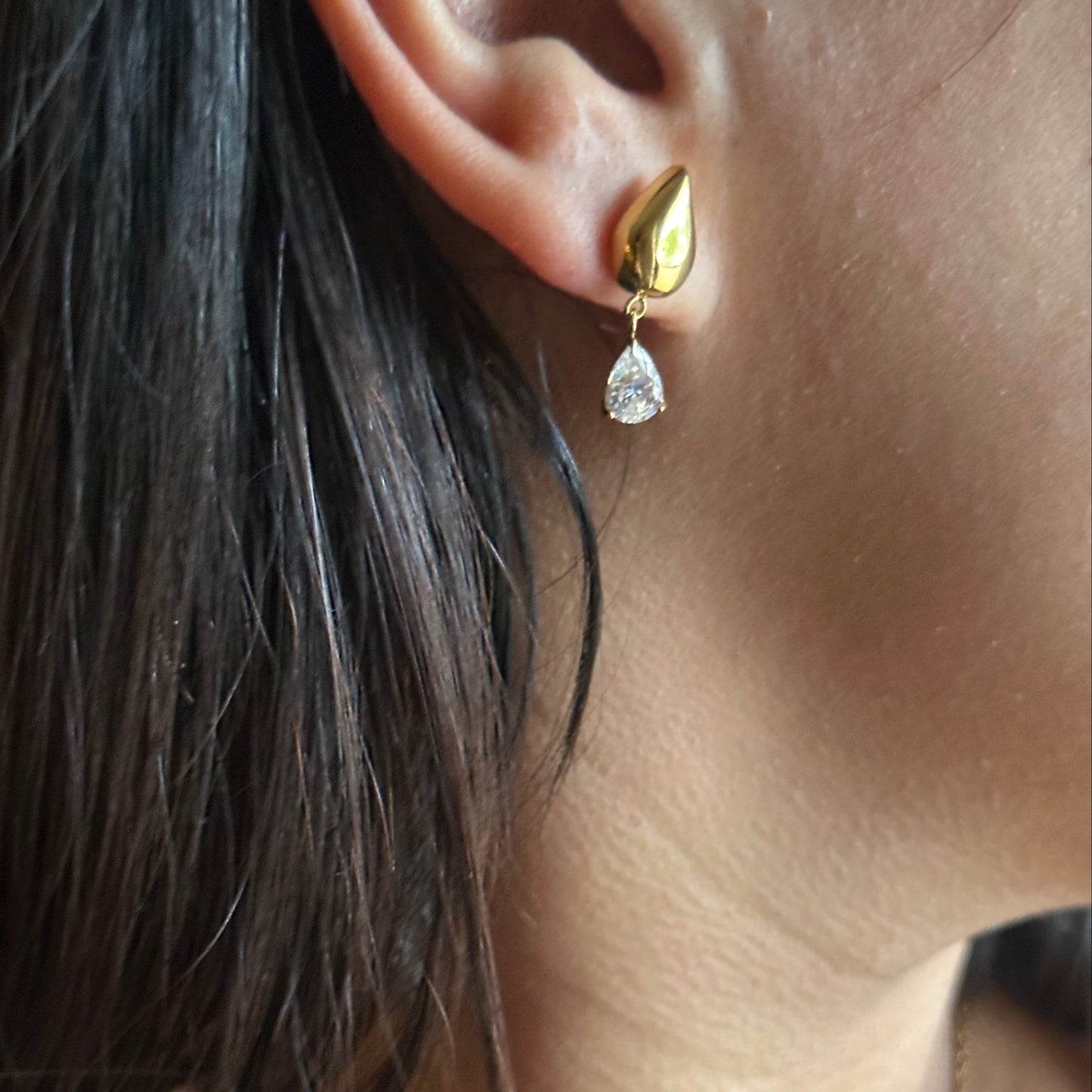 Lluvia Earrings | Gold Teardrop Drop Earrings