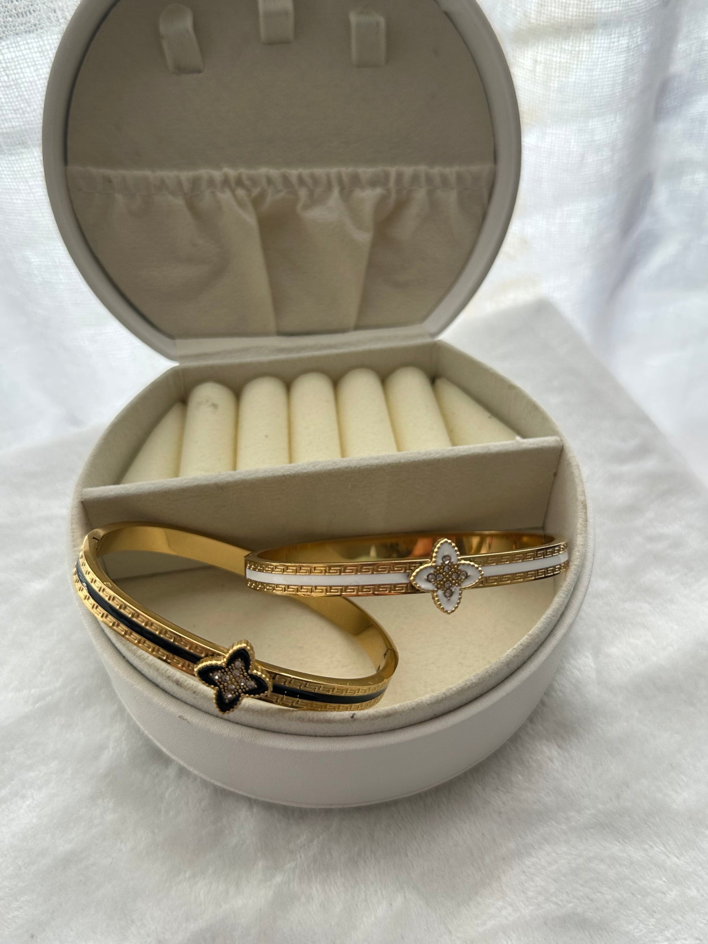 Alma Bracelet